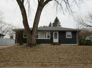 1286 Saint Andrews Ave, Waterloo, IA 50701