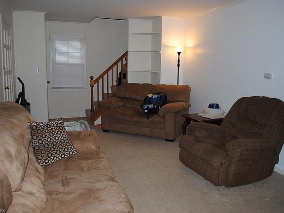 4th image of 47 Pierce Ave