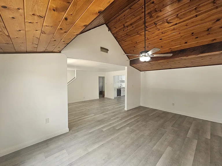 3757 W 182nd St — Photo 5