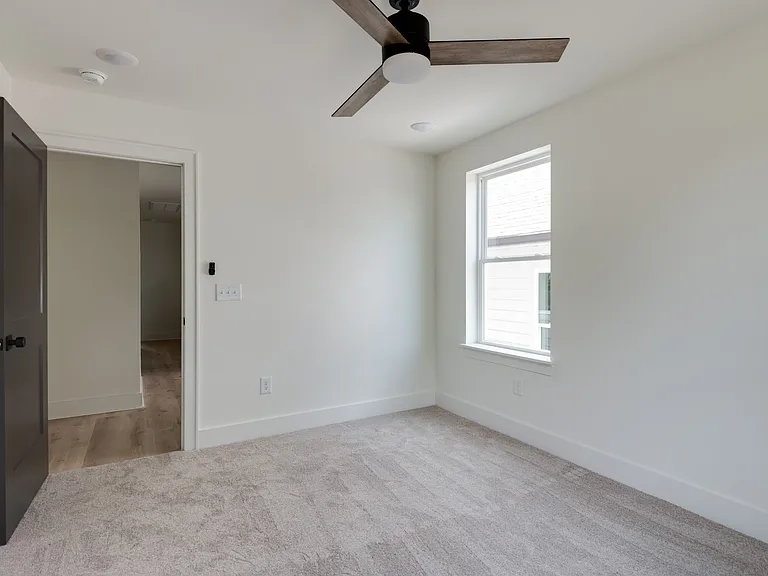 3802 Syfert Ln — Photo 27