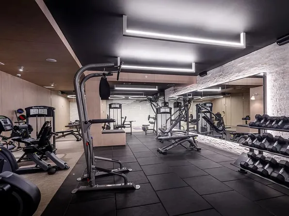 968 60th Street image 6 of 28