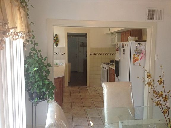 4th image of 9908 Armitage Ave