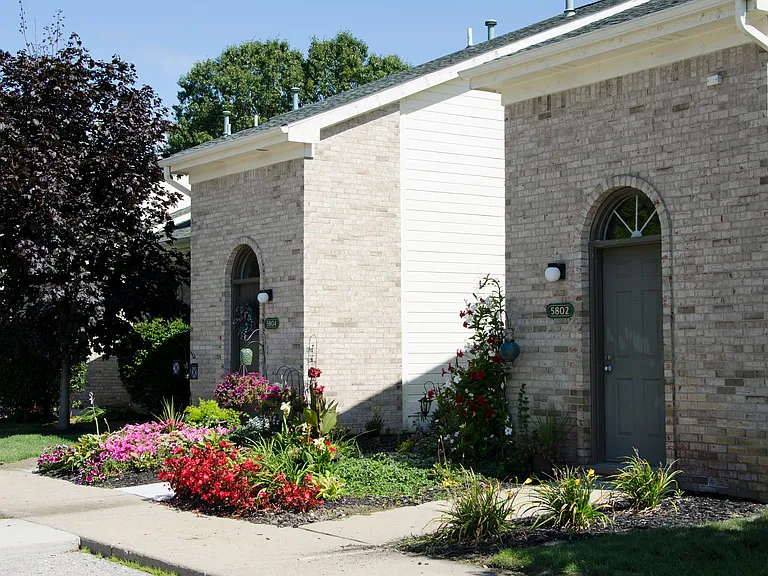 Hidden Lakes Apartments — Photo 23