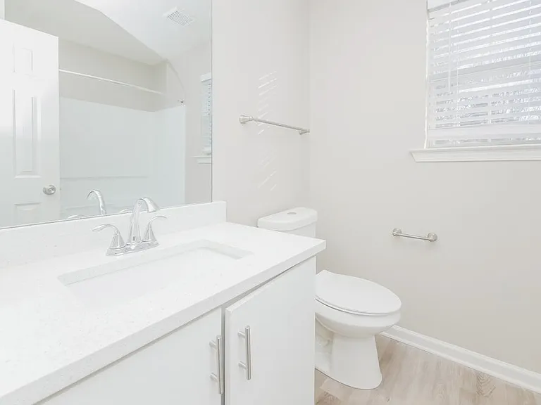 409 Grove Park Dr — Photo 16