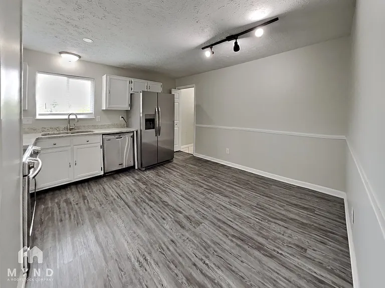 8212 Autumn Mill Ln — Photo 6