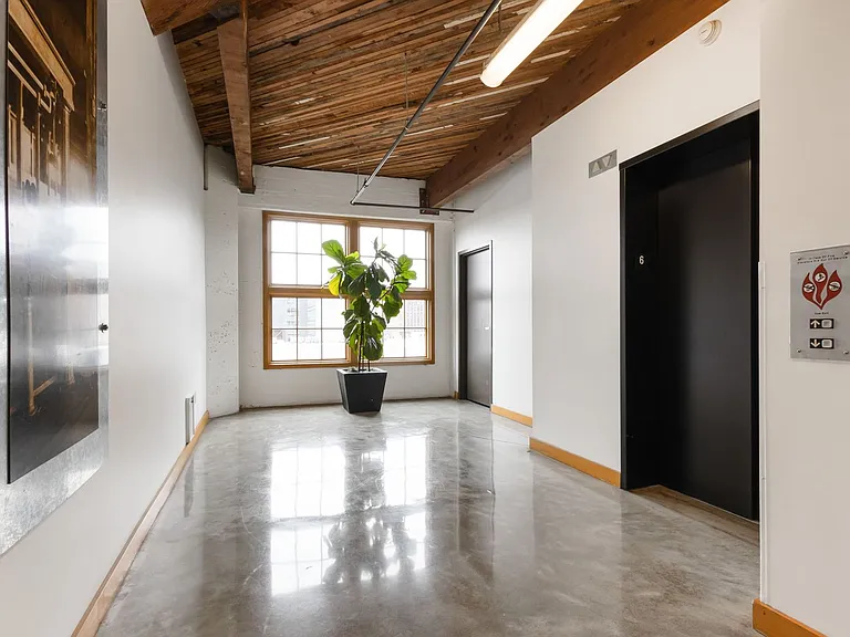 1420 NW Lovejoy St #633 — Photo 6