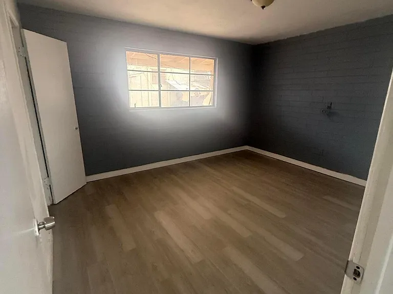 112 W Dr Martin Luther King Jr St — Photo 12