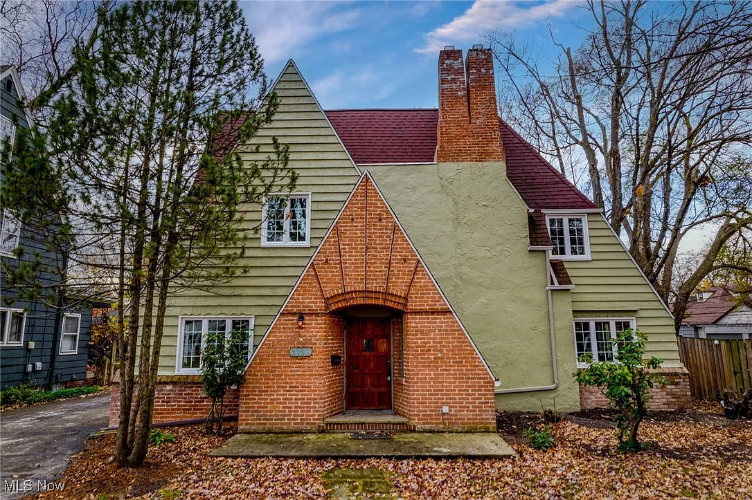 3136 Warrington Rd photo 1