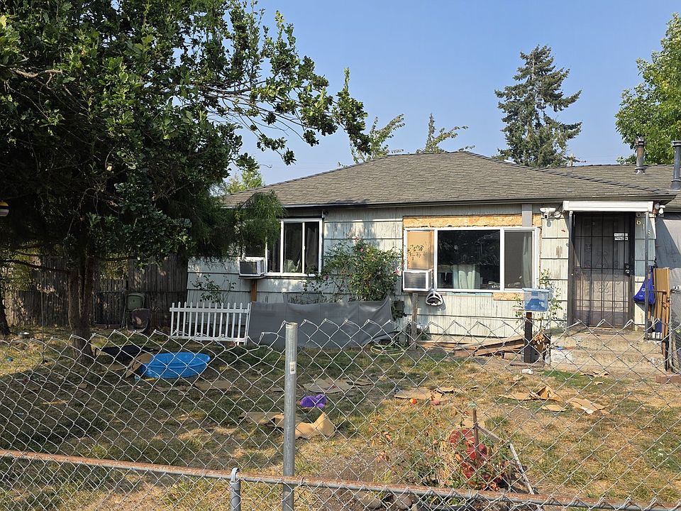 1st image of 615 33rd St