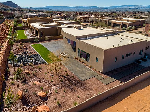 4th image of 3052 Snow Canyon Pkwy #157