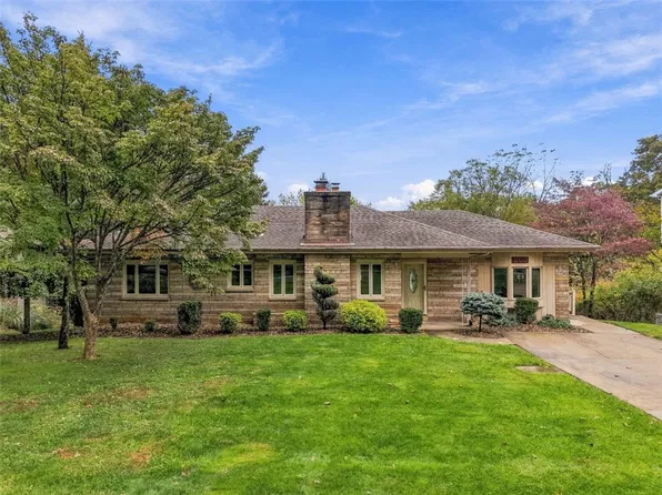 205 Woodside Dr, Washington, PA 15301