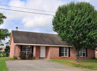 99 Cattail Curv, Millbrook, AL 36054