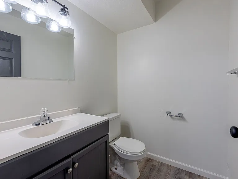 321 W South Ave — Photo 19