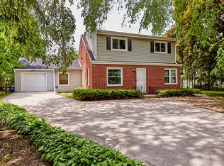 445 Leanore Ln, Brookfield, WI 53005