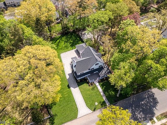 5th image of 517 Park St