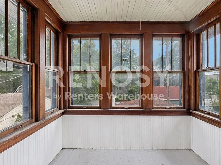 1601 Charles Ave — Photo 7