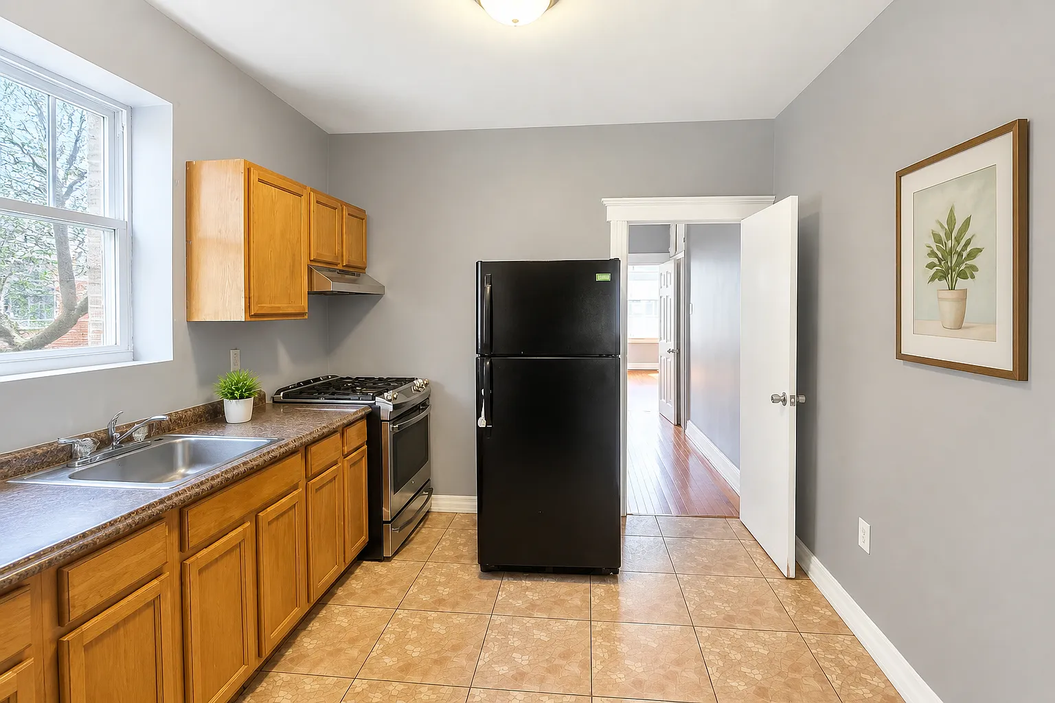2 bed, $2,000 — Photo 2