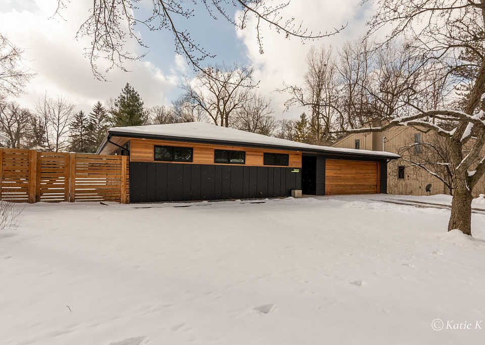 2920 Reeds Lake Blvd SE, East Grand Rapids, MI 49506 Zillow