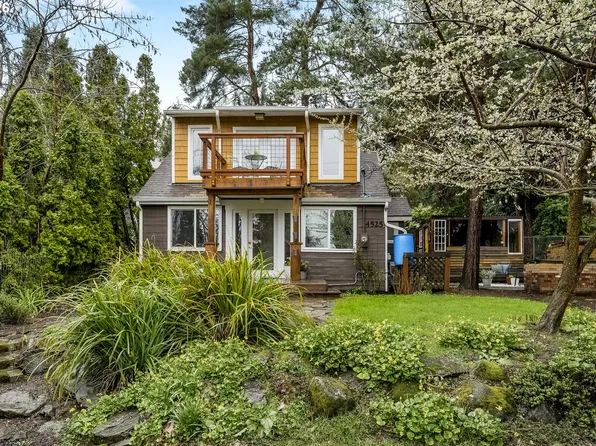 4525 SE Malden Dr, Portland, OR 97206
