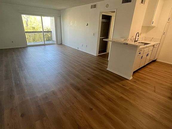 2nd image of 23515 Lyons Ave Unit 287