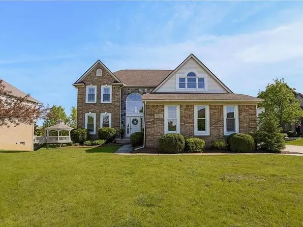 9140 Countrywood Dr, Plymouth, MI 48170
