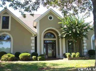 410 Jerri Ann Dr, Lexington, TN 38351