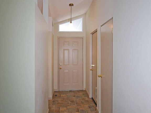 5th image of 1807 Boardwalk Ave