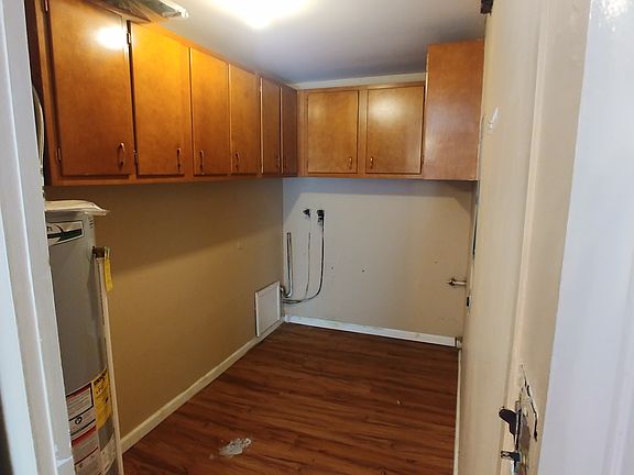 3rd image of 2537 N Routiers Ave