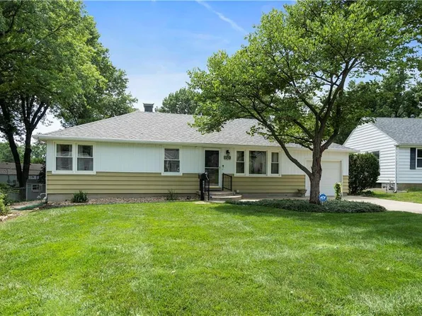 8819 W 81st Ter, Overland Park, KS 66204