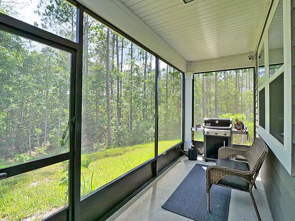 4th image of 229 Servia Dr