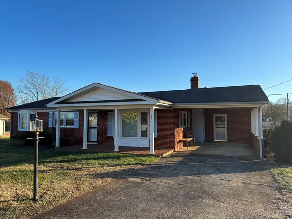 200 Gerald Rd, Morganton, NC 28655