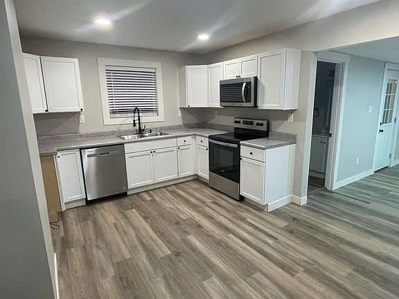 2nd image of 531 W Broadway St