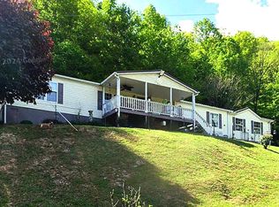 31 Hamilton Ln, Hazard, KY 41701