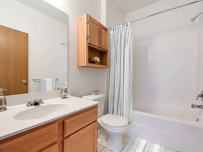 Settler's Landing Apartments — Photo 16