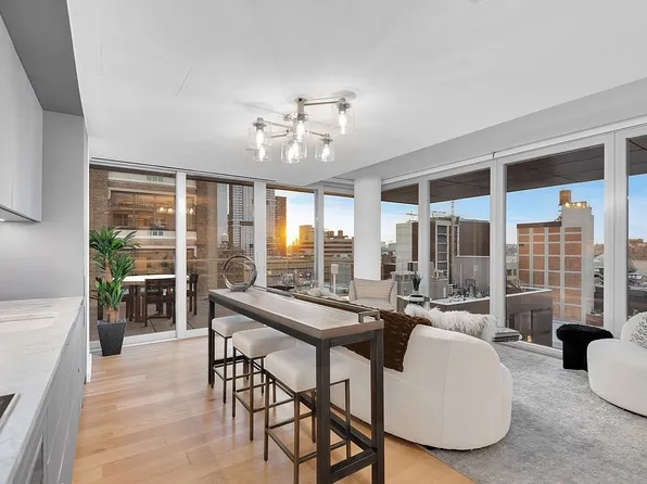 547 W 47th St #1108, New York, NY 10036