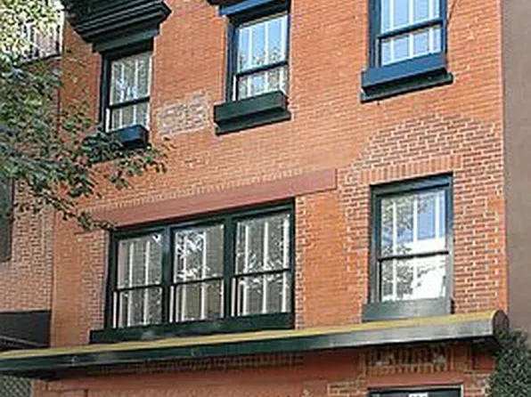 354 E 74th St, New York, NY 10021