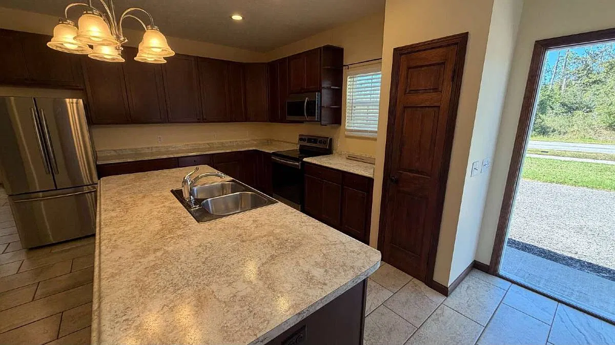 411 S Berthe Ave in Panama City, FL 32404 — Photo 3