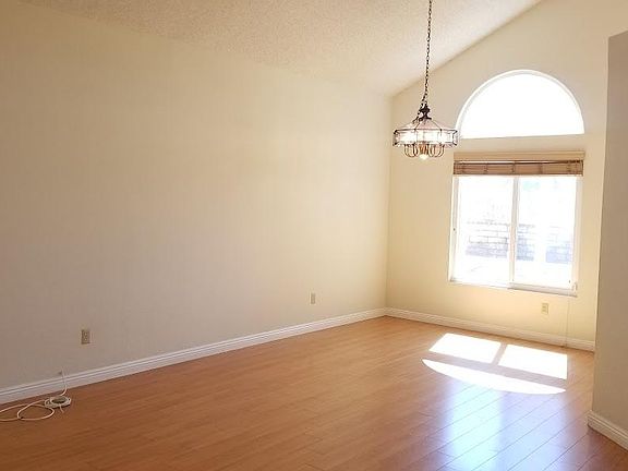 4th image of 1418 Stardust Dr