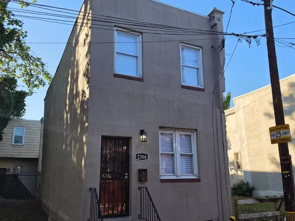 2306 N Fawn St, Philadelphia, PA 19133