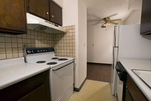 2nd image of 2049 S Florence Ave APT 10