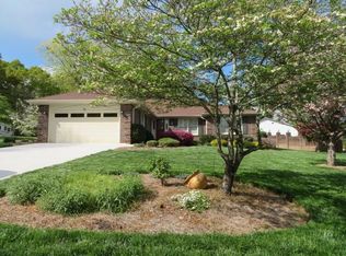29 31st Avenue Ct NE, Hickory, NC 28601