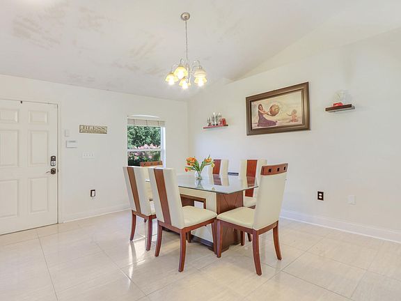 5th image of 4665 SW Babylon St