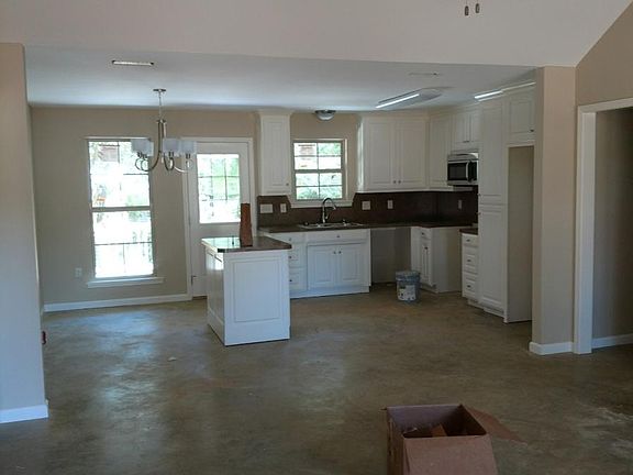 Den/Kitchen