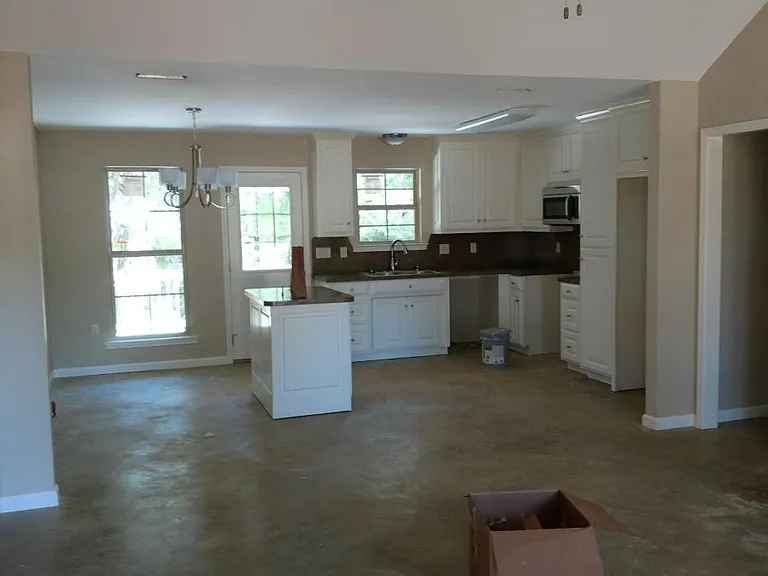 Den/Kitchen