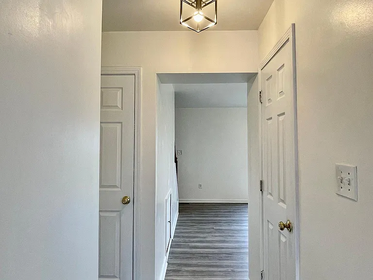 116 Commerce Dr — Photo 13