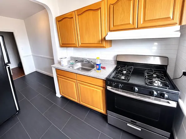 2300 Kings Highway image 1 of 7