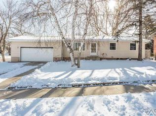 4100 S Highland Ave, Sioux Falls, SD 57103