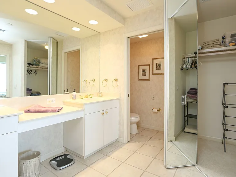 430 Cove Tower Dr #1202 — Photo 56