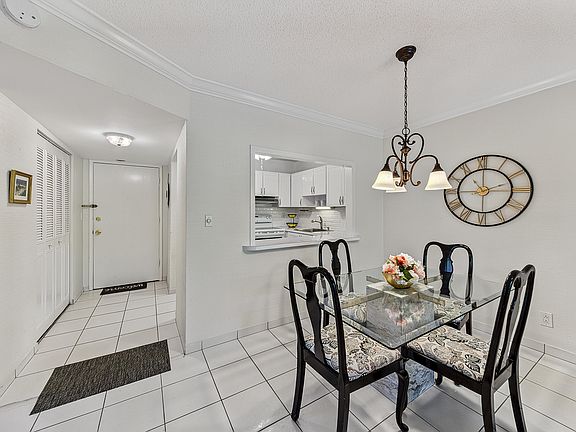 5th image of 255 S CYPRESS Road #342