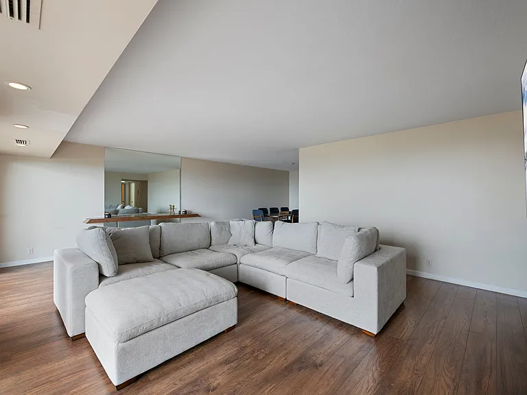 875 S Donner Way #804 — Photo 3